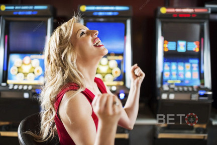 Pieniądze bonusowe, a gra w kasynie wykorzystuje standardowe zasady kasyna.